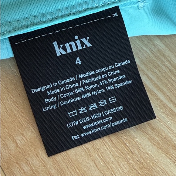 Knix Catalyst Front Zip Sports Bra NWT - Picture 3 of 5